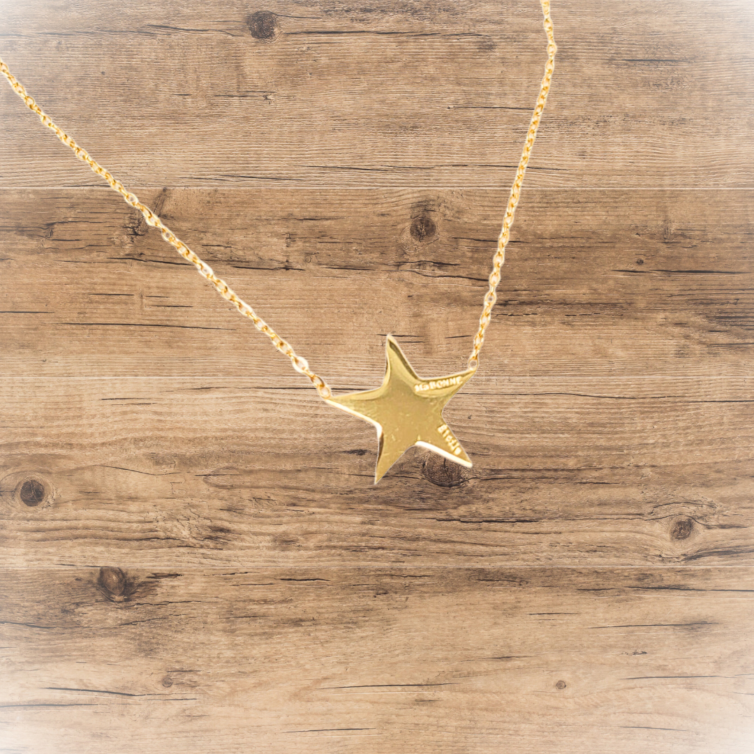 Collier doré étoile