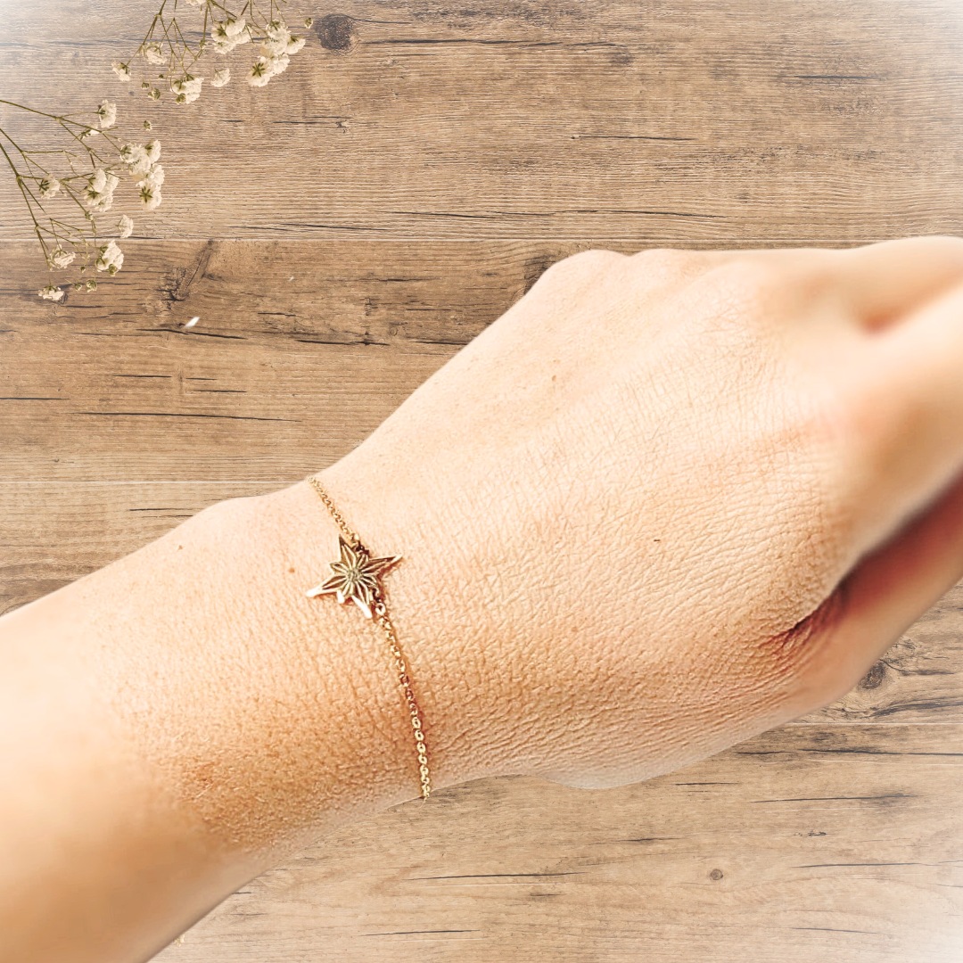 Bracelet doré étoile