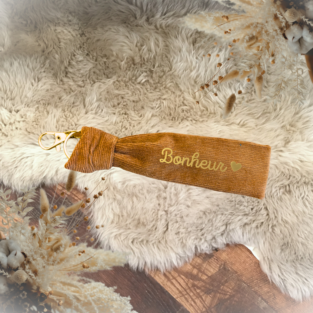 Porte-clés Bonheur - collection velours camel - personnalisable