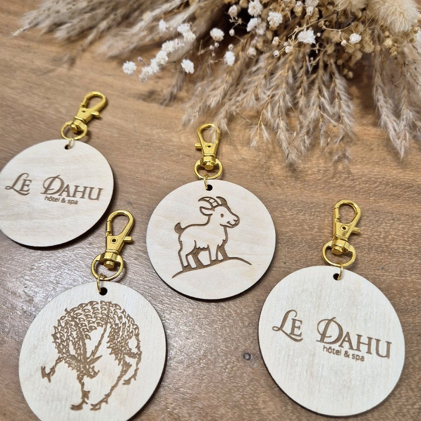 4 porte-clés personnalisés - Le dahu, logo