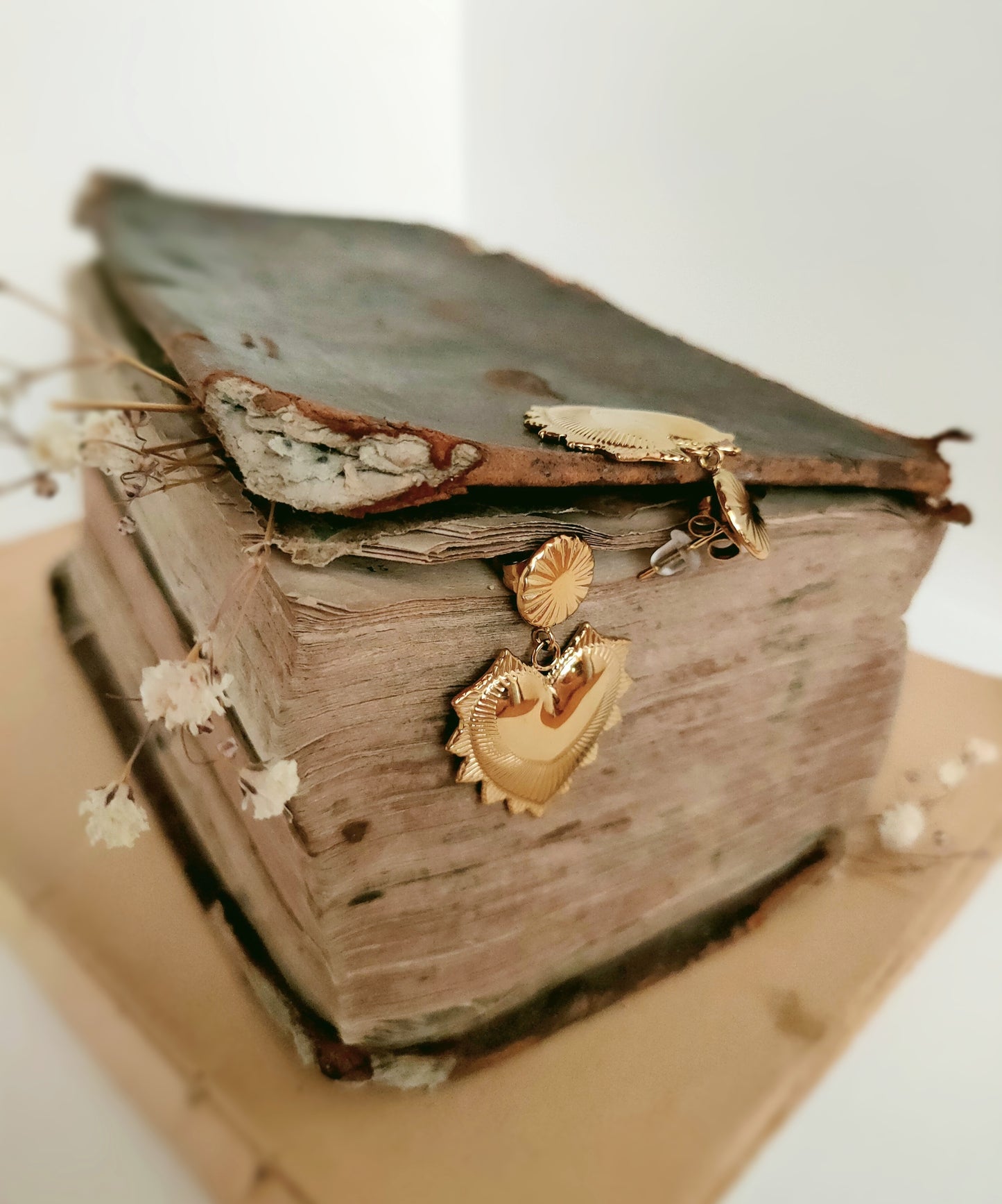 Boucles d’oreilles cœur dorées