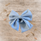 Barrette grand nœud ruban bleu pastel