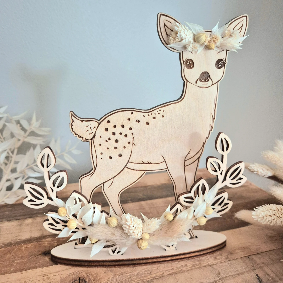 Décoration biche et fleurs séchées