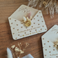 Enveloppe bois et fleurs séchées personnalisée - Mamie