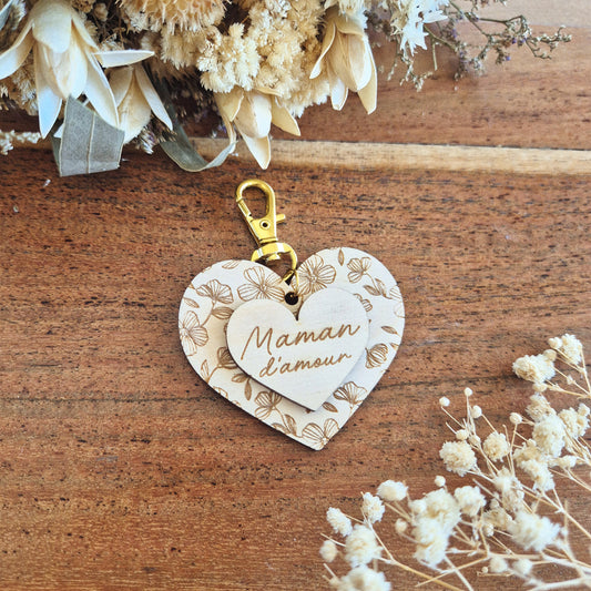 Porte-clés en bois cœur fleuri personnalisé