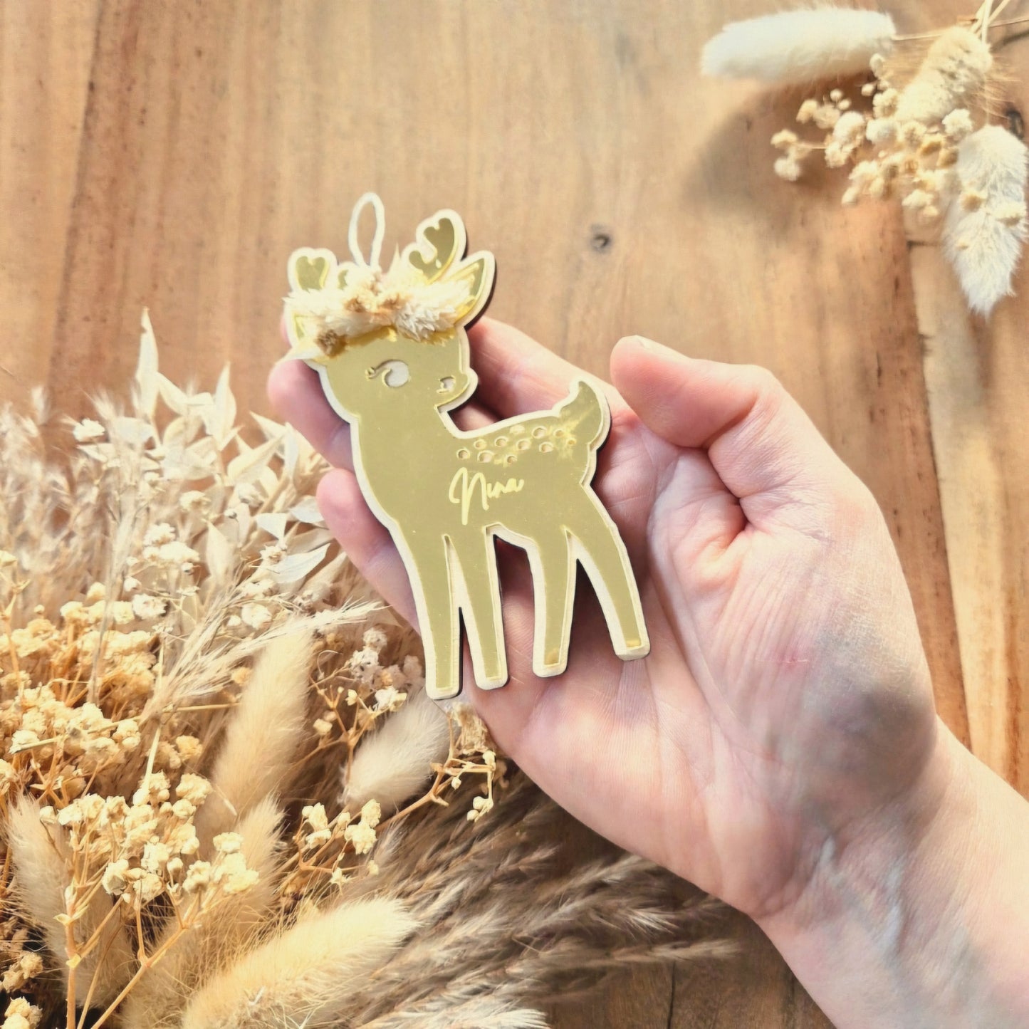 Suspension biche fleurs séchées personnalisée