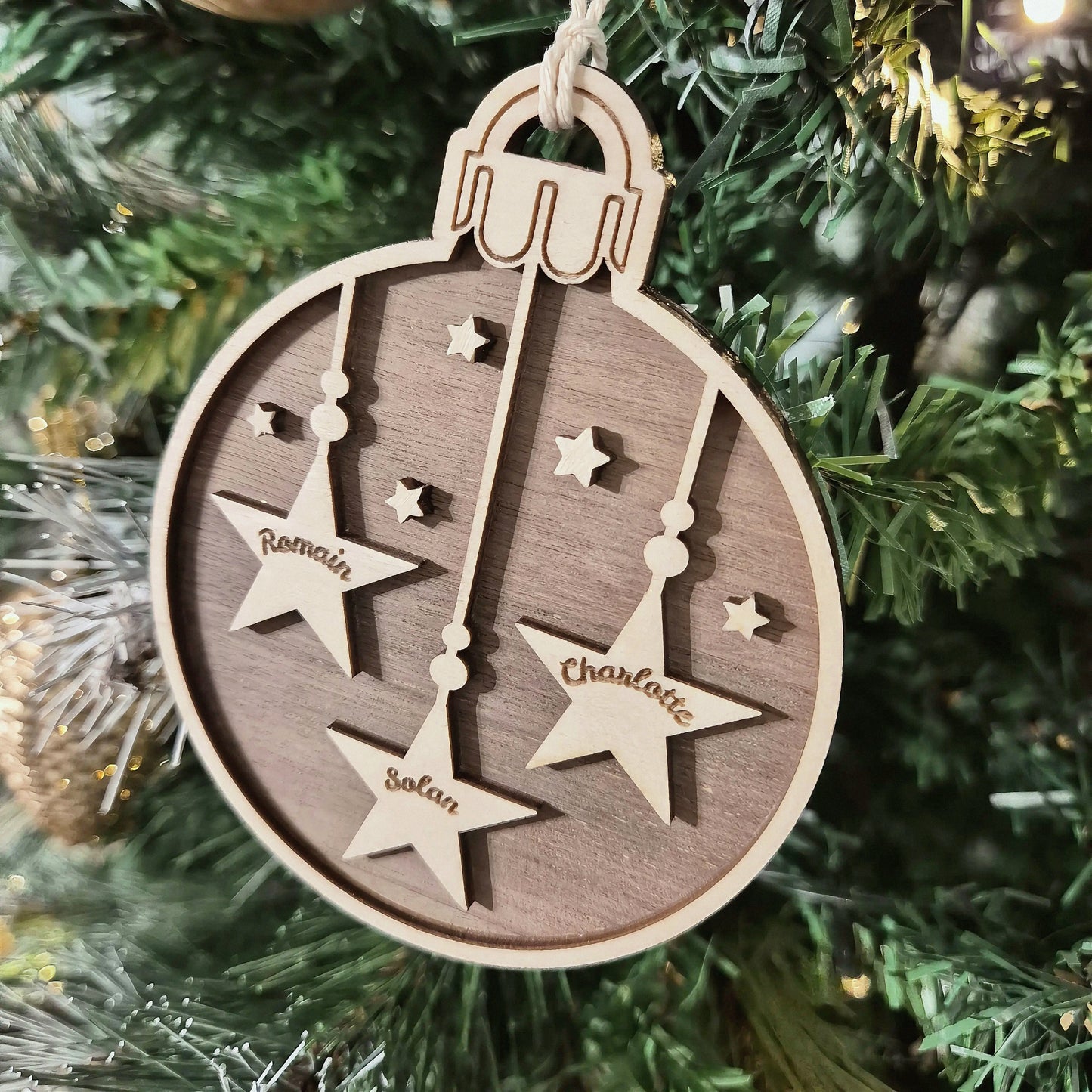 Suspension boule étoiles personnalisée