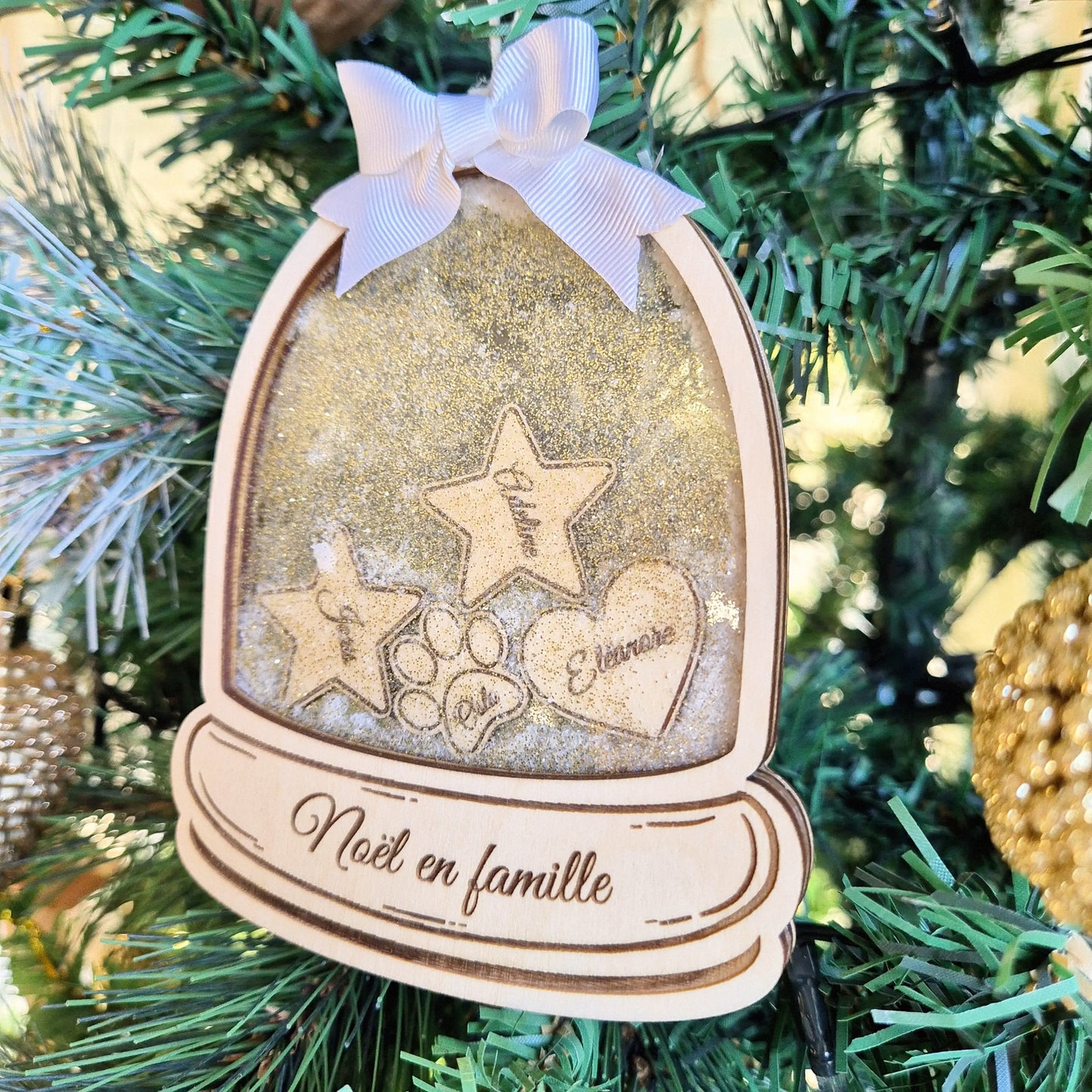Boule à neige famille étoiles cœurs personnalisée
