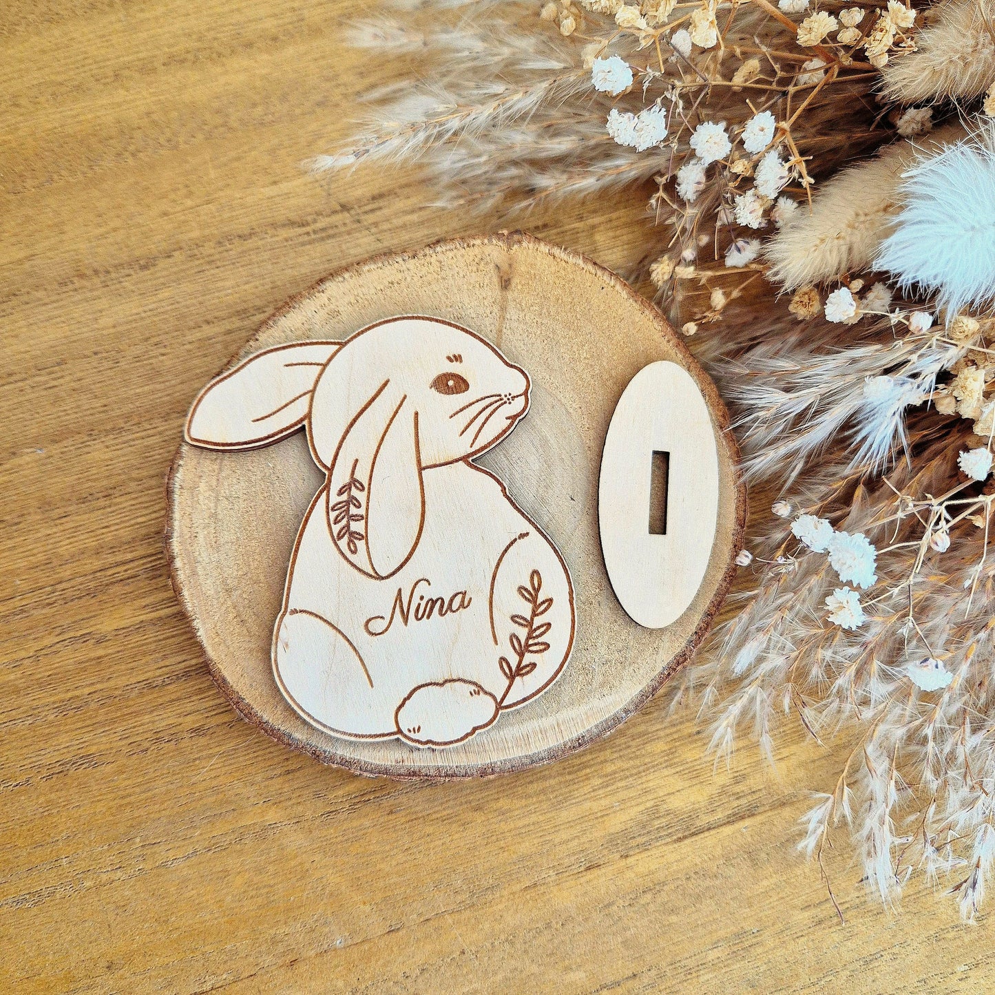 Marque place sur socle personnalisé - Lapin