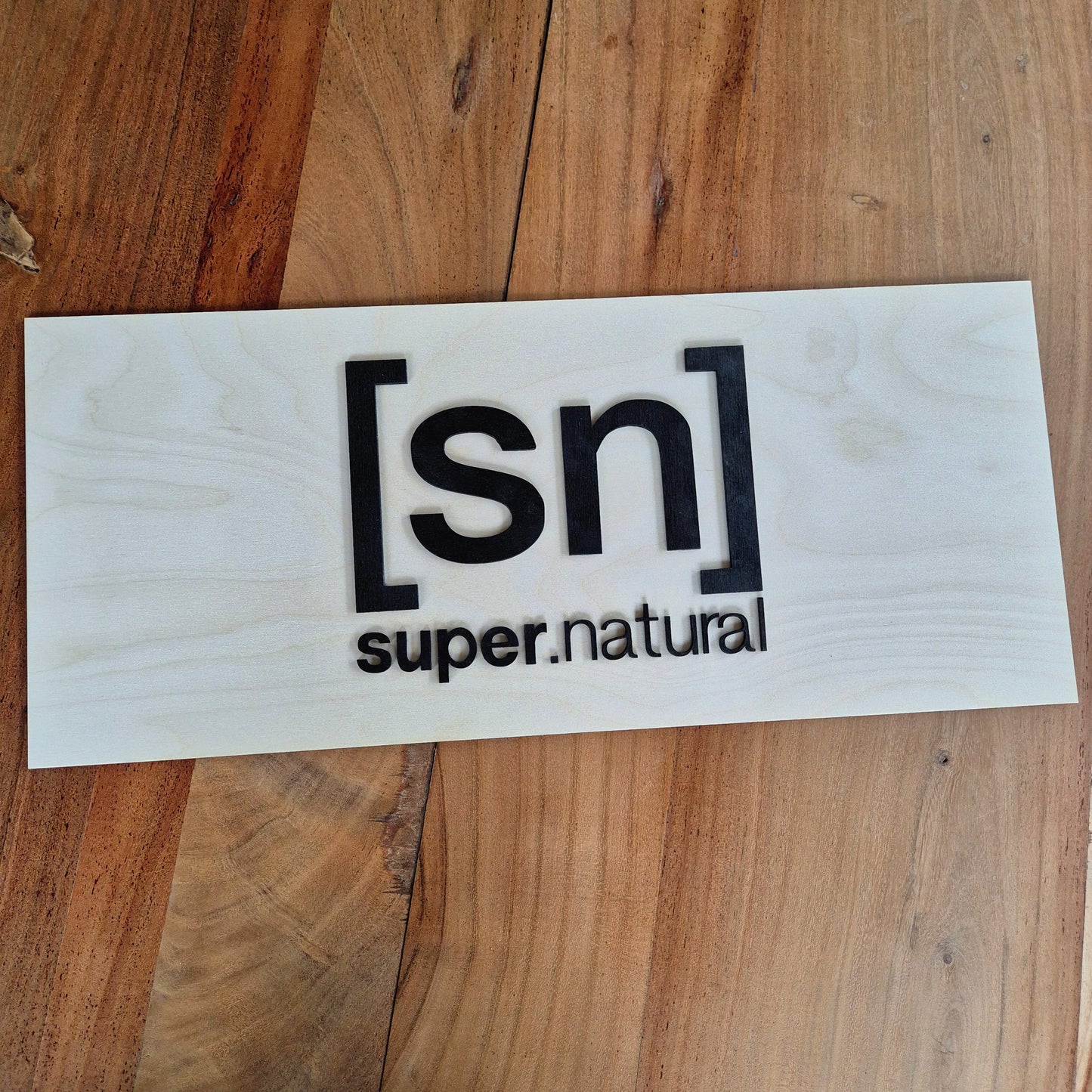 Pancartes en bois sur-mesure pour boutique