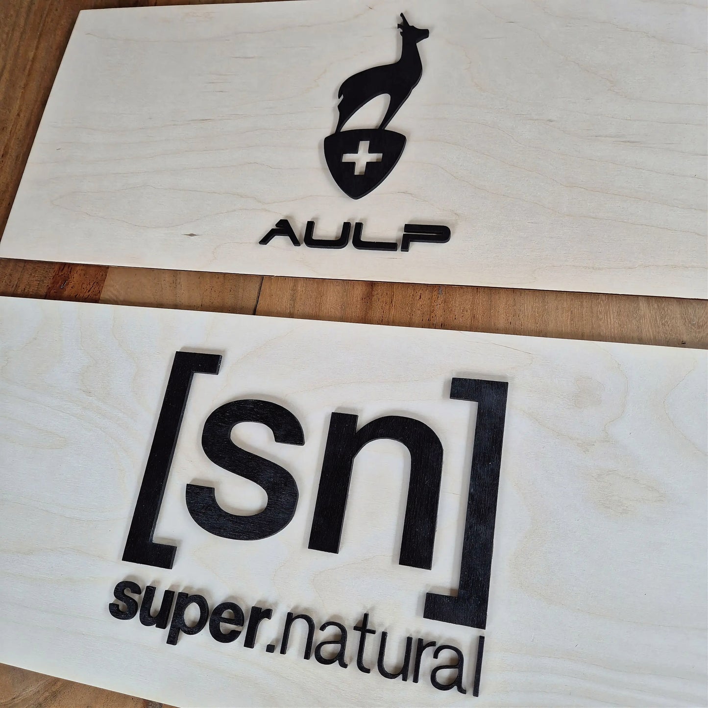 Pancartes en bois sur-mesure pour boutique