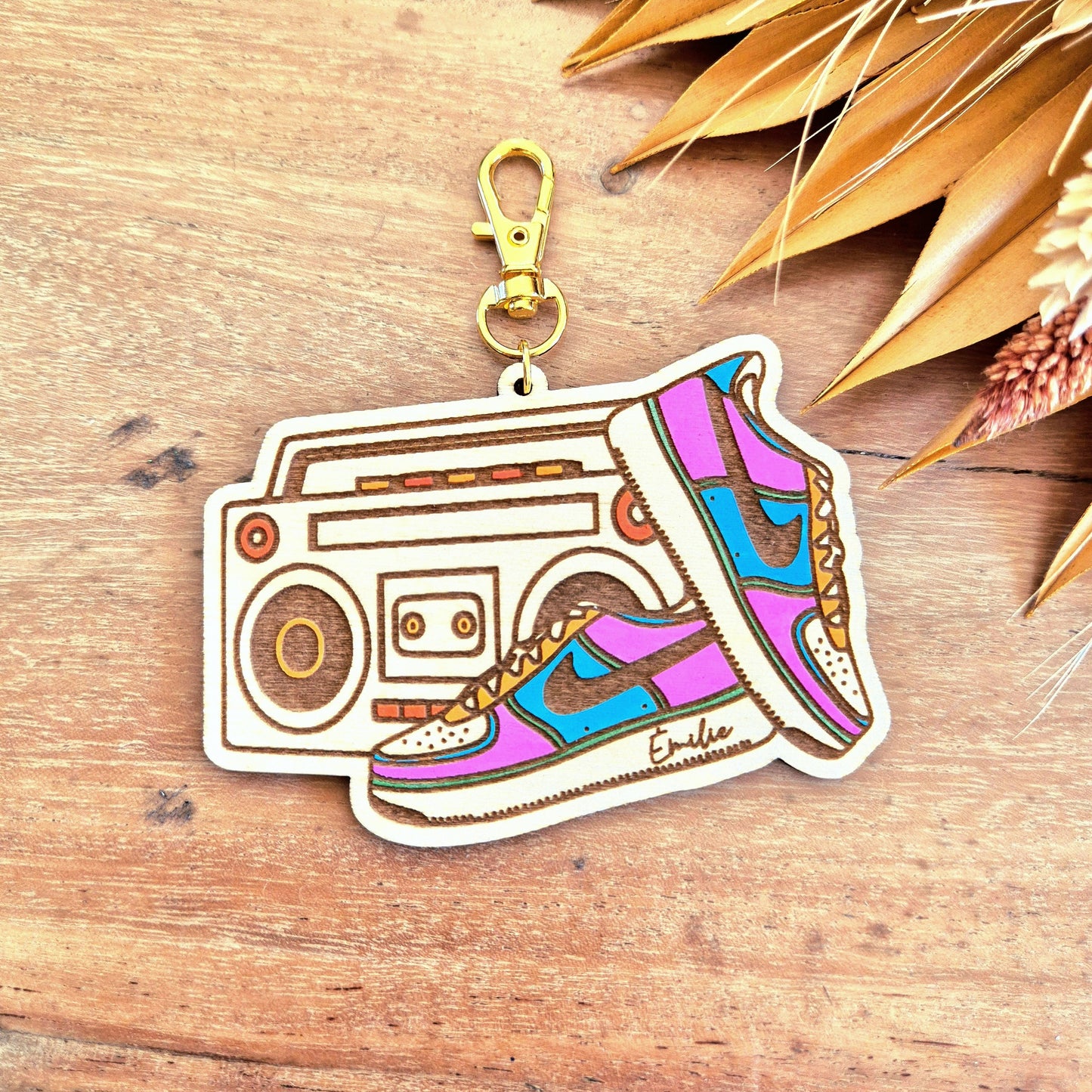 Porte-clés en bois personnalisé - Radio & baskets