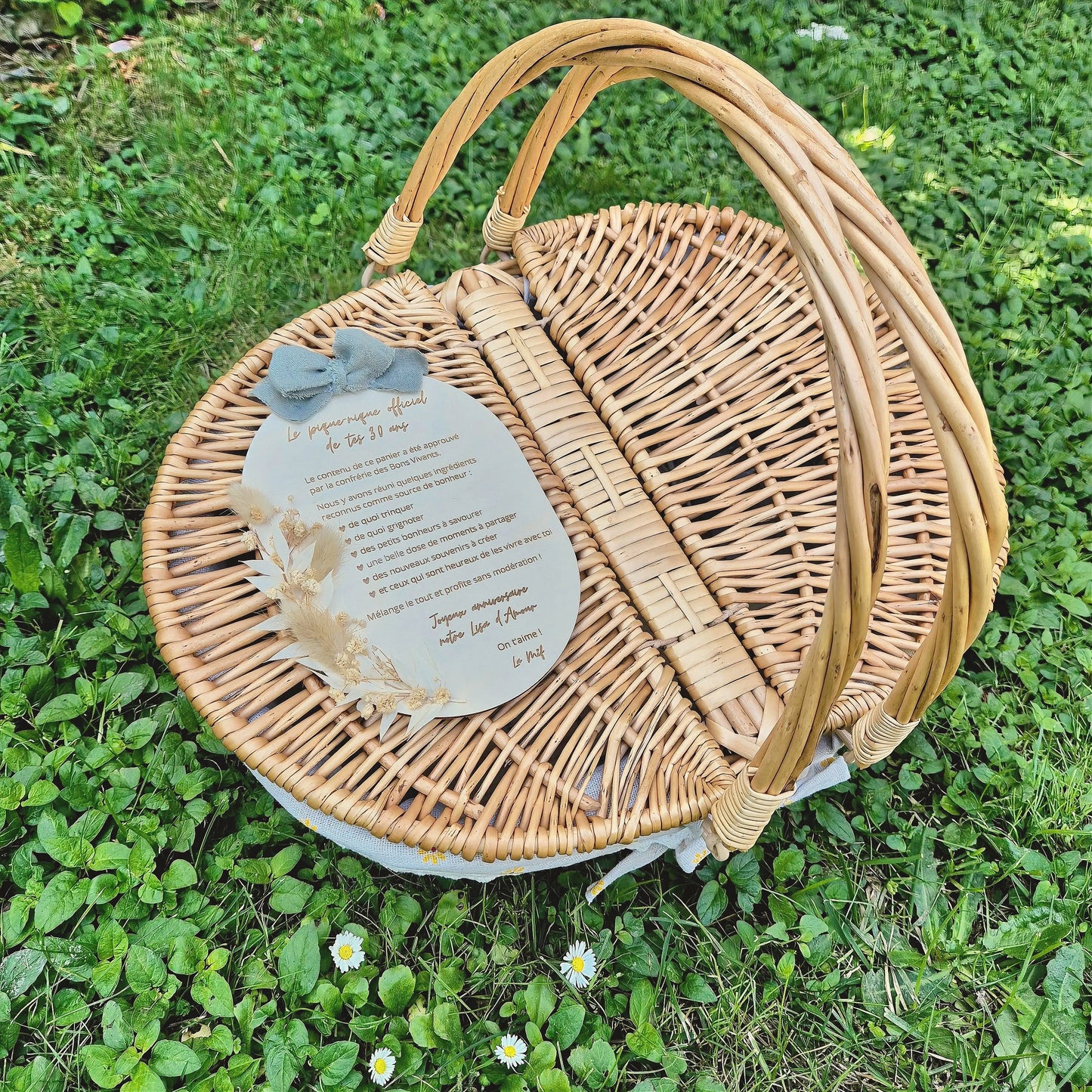 Carte souvenir en bois personnalisée avec fleurs séchées