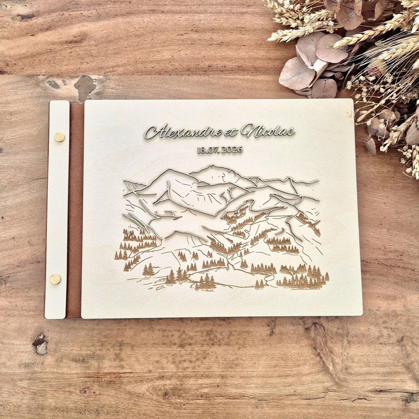 Livre d'or en bois personnalisé sur mesure - Montagnes