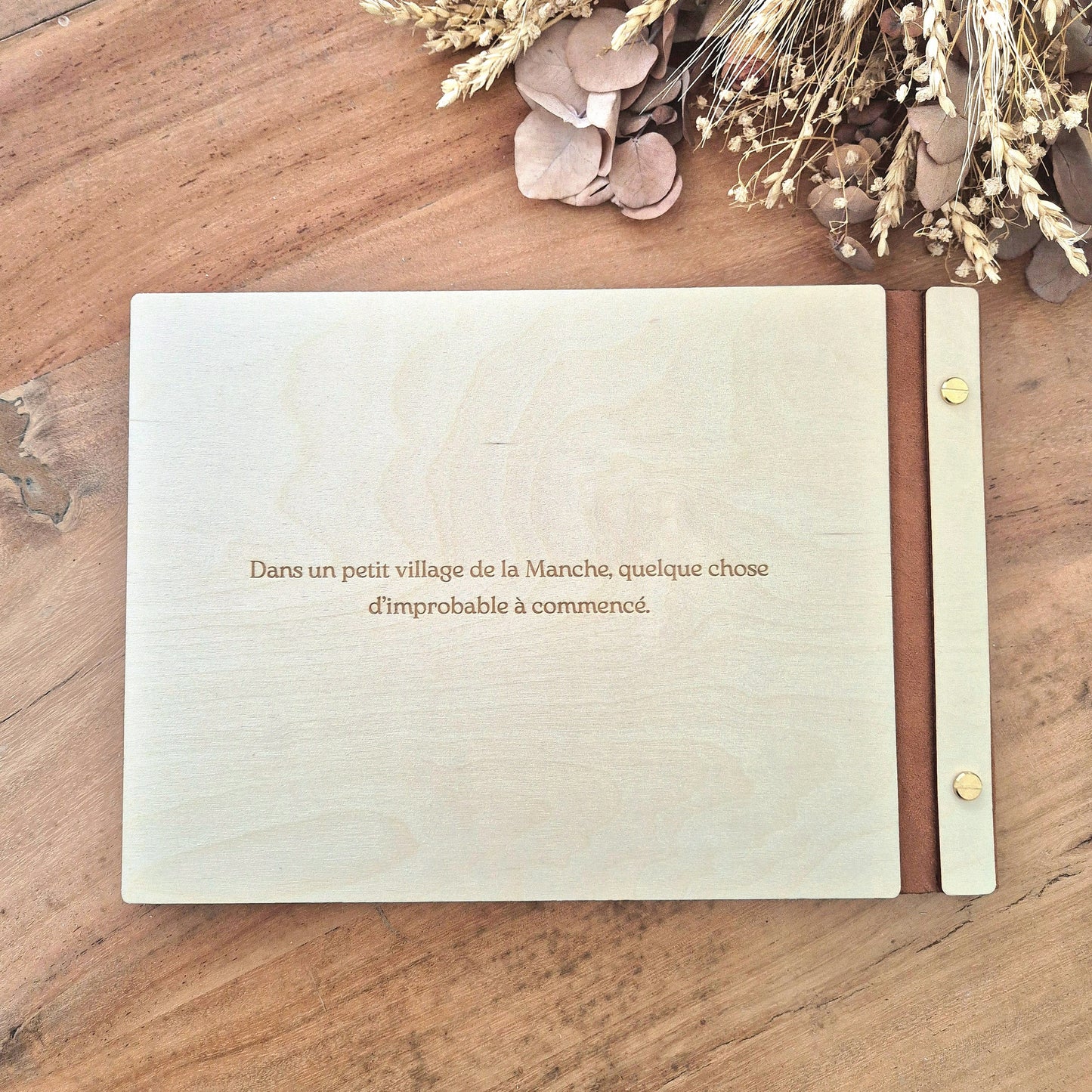 Livre d'or en bois personnalisé sur mesure - Montagnes