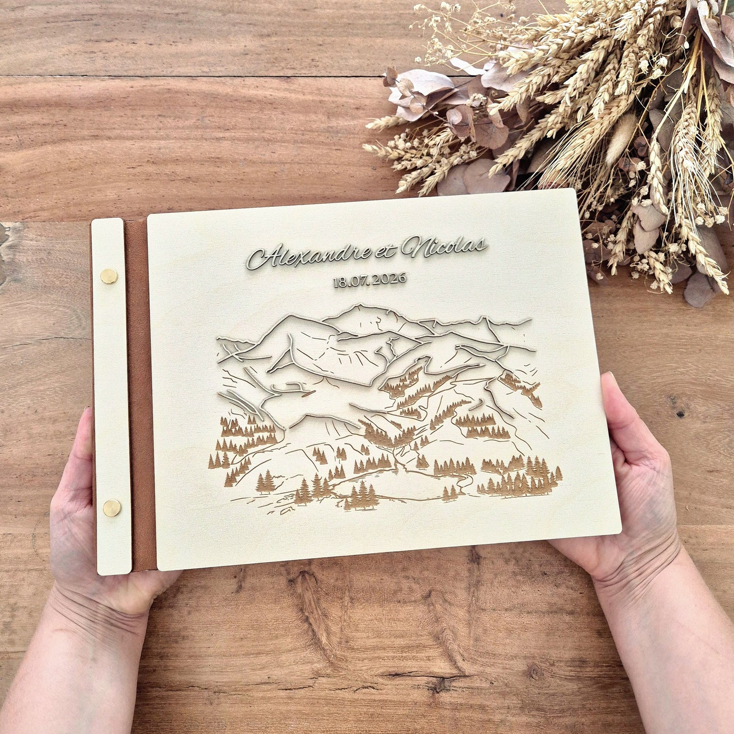 Livre d'or en bois personnalisé sur mesure - Montagnes